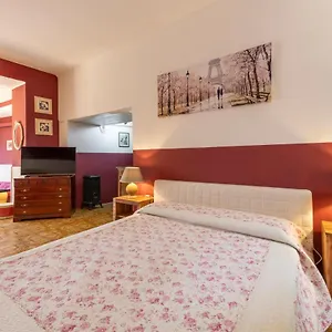  Appartement Charm Amidst Lakes & Mountains - Renovated In 2023